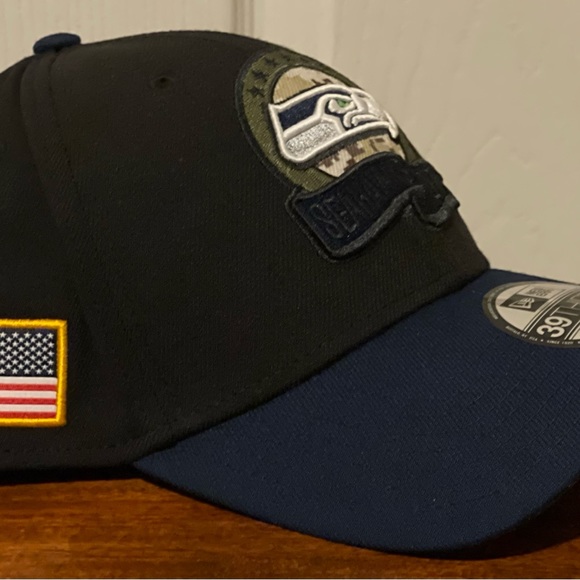 Seattle Seahawks New Era Black Blue Salute To Service 39THIRTY Flex Hat L/XL NEW - Picture 4 of 15
